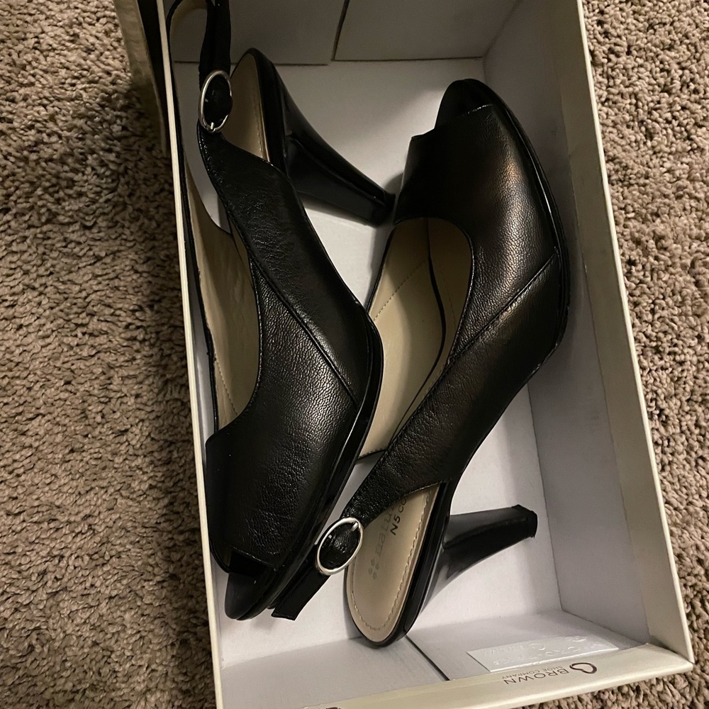 Naturalizer Black Leather Peep Heels